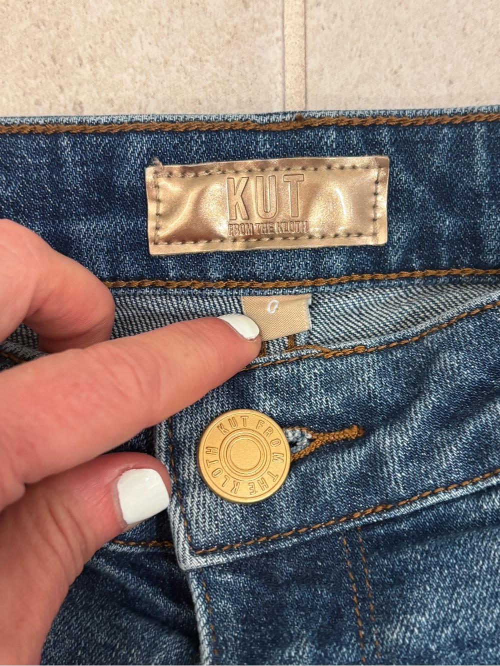 Kut from the Kloth Sienna Wide-leg Cuffed Jeans - Picture 3 of 7